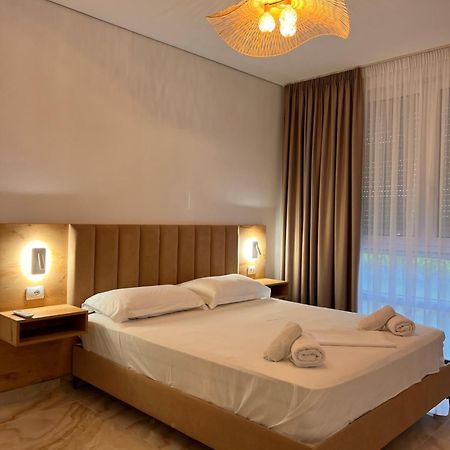 Pine Apartments At San Pietro Resort Драч Екстериор снимка