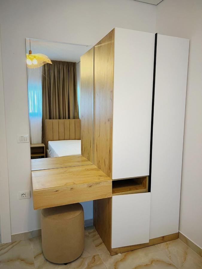 Pine Apartments At San Pietro Resort Драч Екстериор снимка