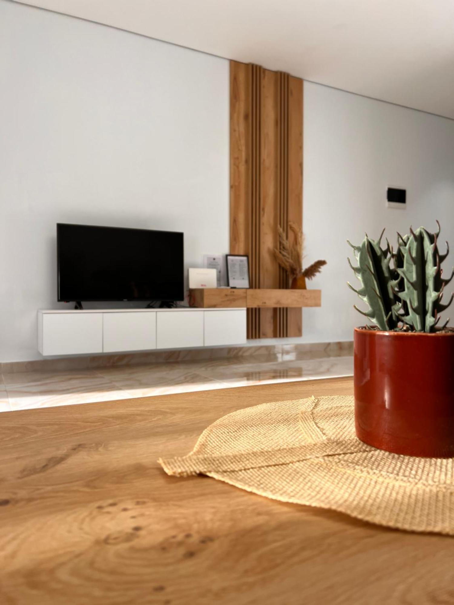 Pine Apartments At San Pietro Resort Драч Екстериор снимка